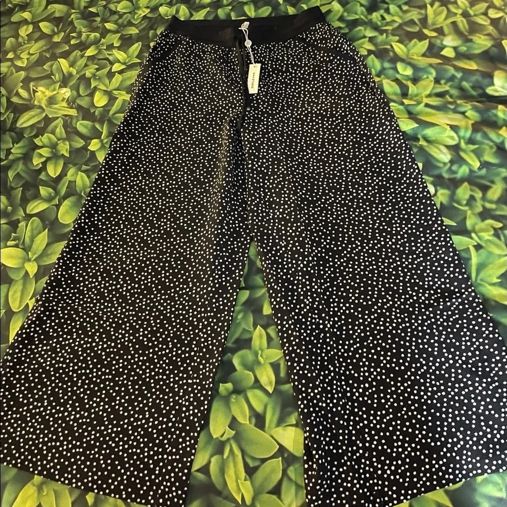 MAX STUDIO Wide Leg Patterned Woven Crop Pants​ - Picture 2 of 7